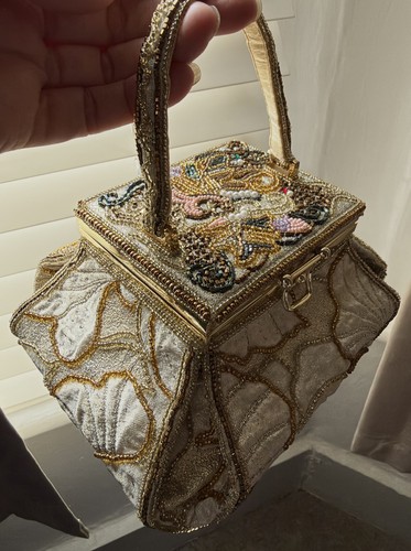 Vintage butler wilson beaded - &,